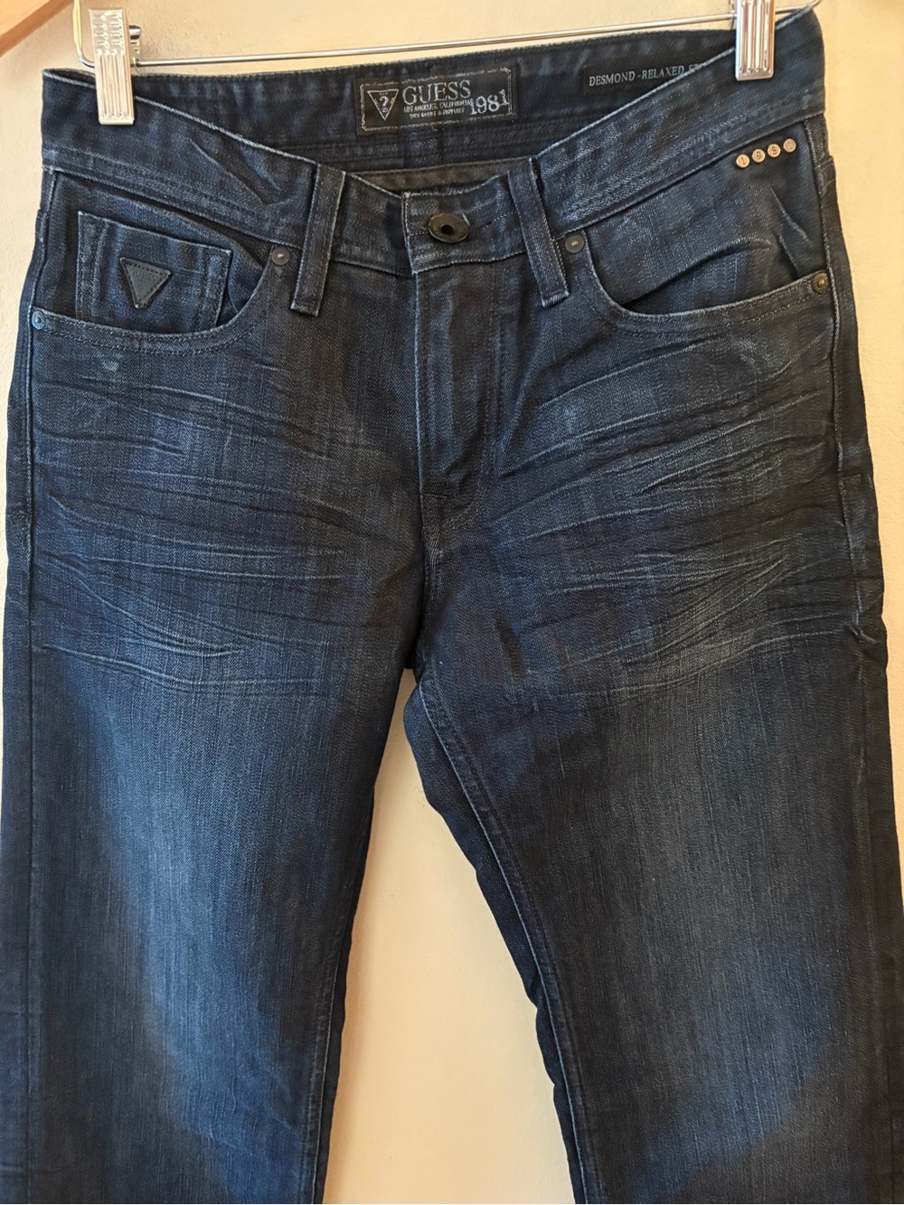 GUESS 1981 Desmond Relaxed Straight Leg jeans, men’s Sz 29 x 30.